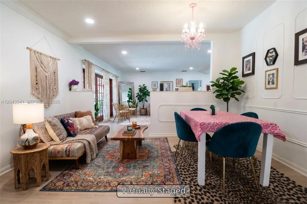 9720 Palmetto Club Ln W Miami, FL 33157