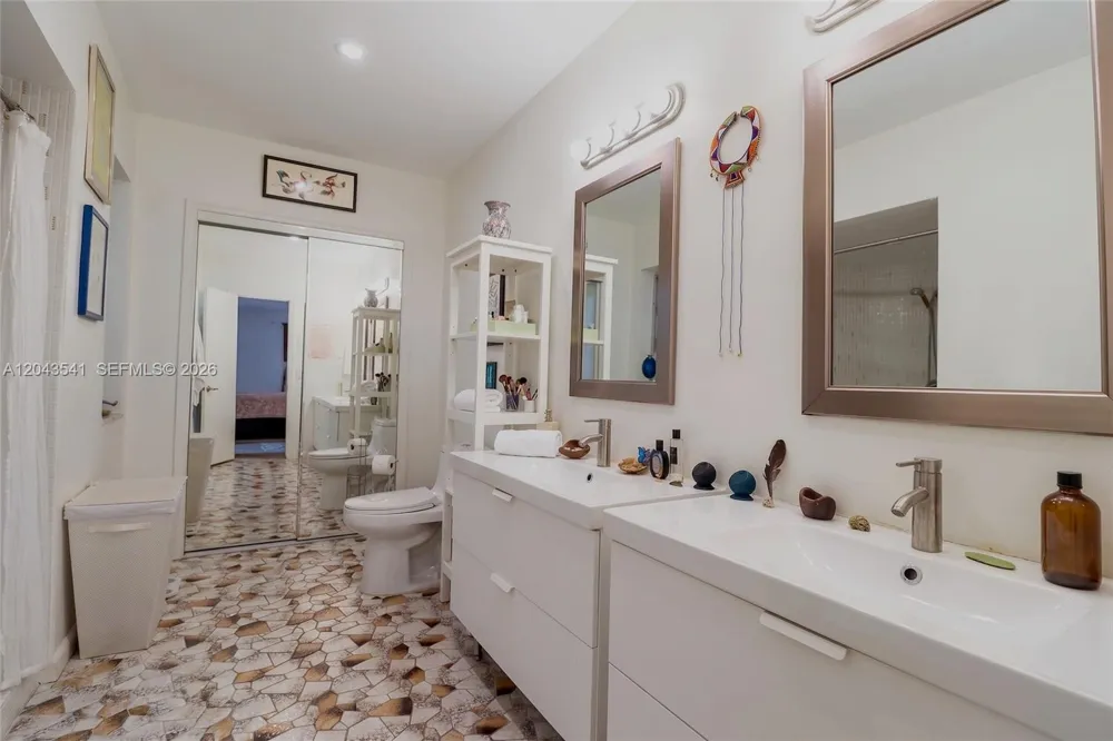 9720 Palmetto Club Ln W Miami, FL 33157