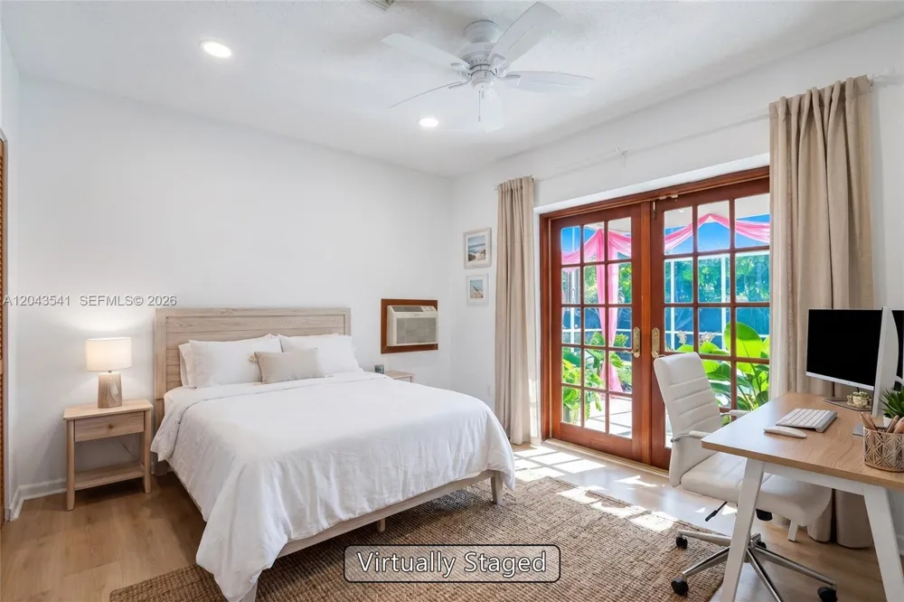 9720 Palmetto Club Ln W Miami, FL 33157