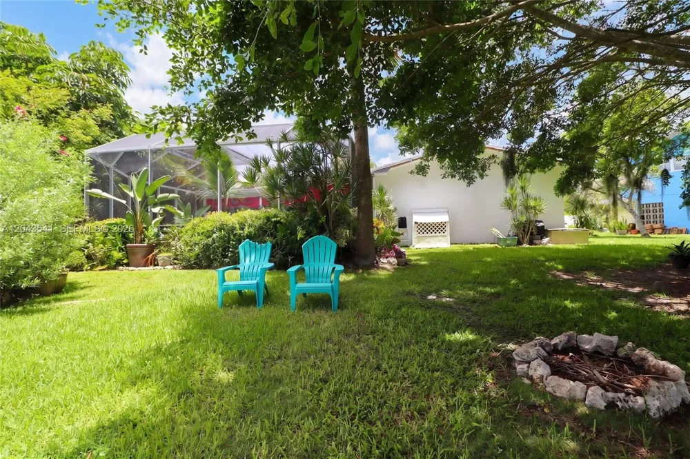 9720 Palmetto Club Ln W Miami, FL 33157