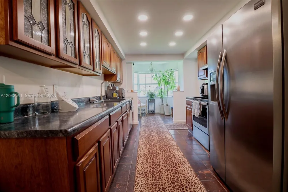 9720 Palmetto Club Ln W Miami, FL 33157