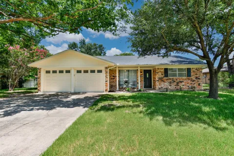 2005 Maplewood Drive