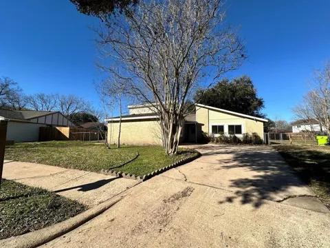 1606 Stone Lake Drive