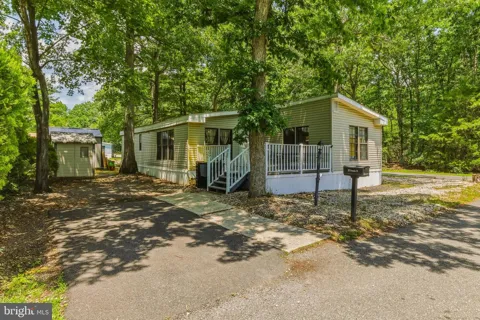 12 DENNIS PLACE