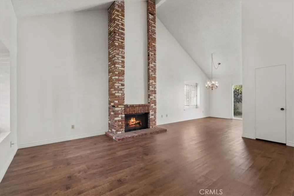 206 San Luis Rey San Dimas, CA 91773