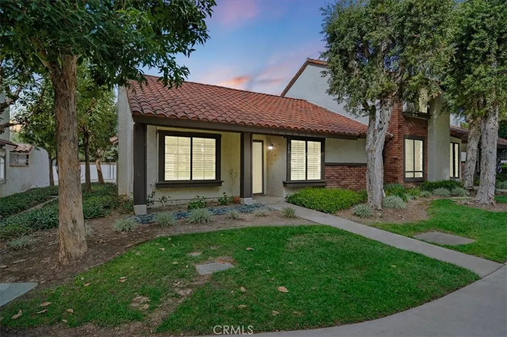206 San Luis Rey San Dimas, CA 91773