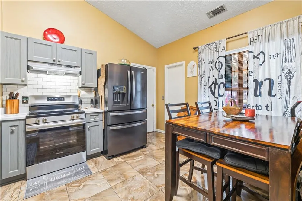 56 Quail Forest Drive Savannah, GA 31419