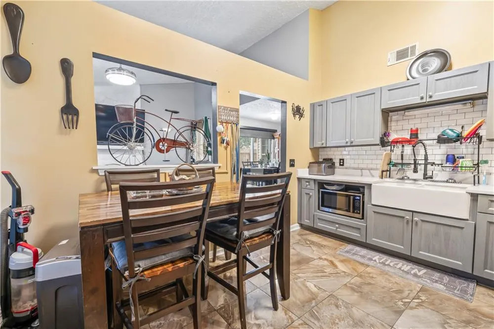 56 Quail Forest Drive Savannah, GA 31419