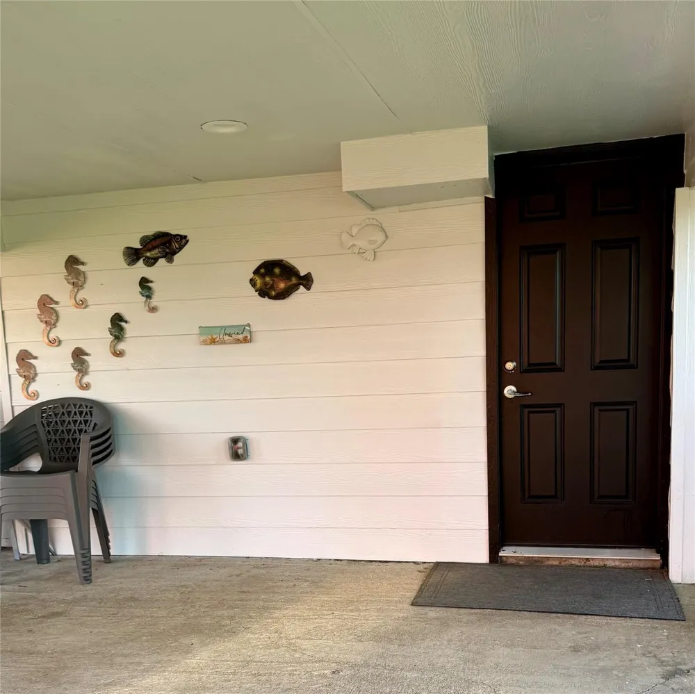 1517 County Road 201 Sargent, TX 77414