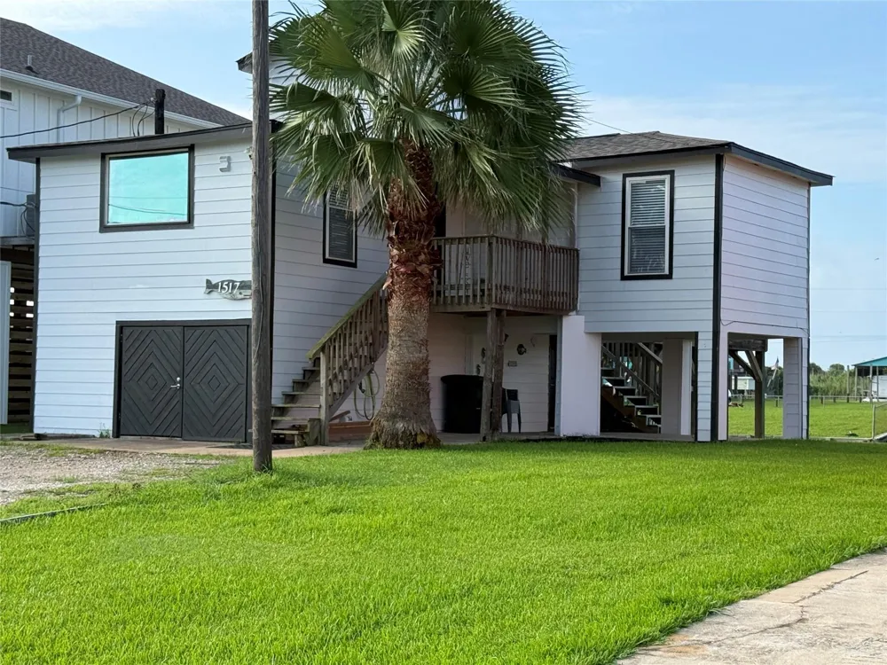 1517 County Road 201 Sargent, TX 77414