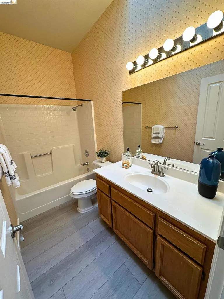 148 Heron Dr Pittsburg, CA 94565