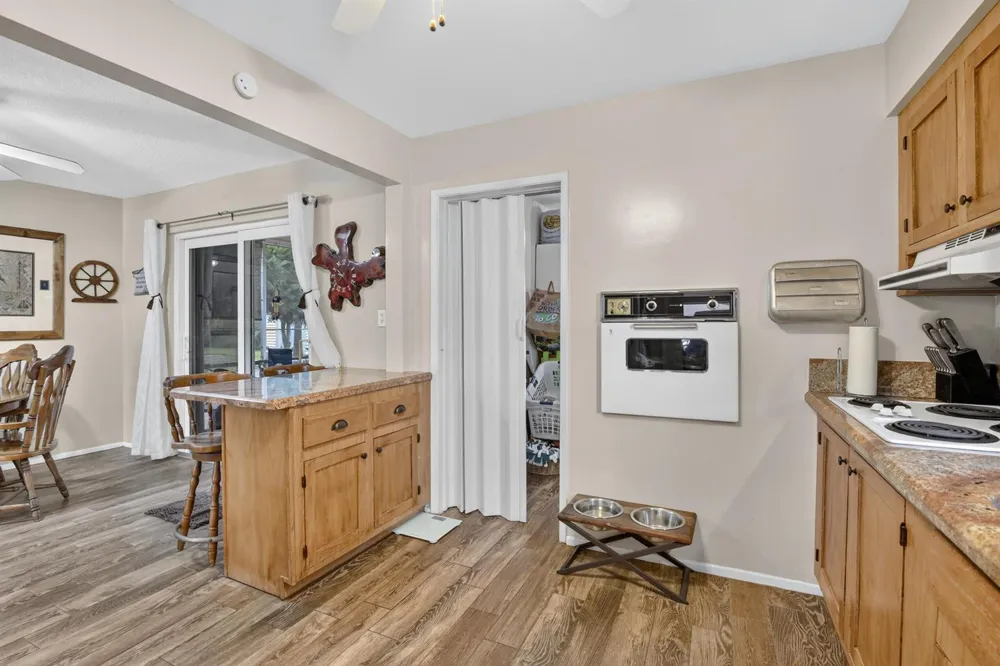 220 NW 48th Street Oakland Park, FL 33309