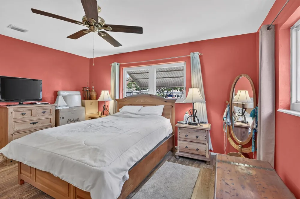220 NW 48th Street Oakland Park, FL 33309
