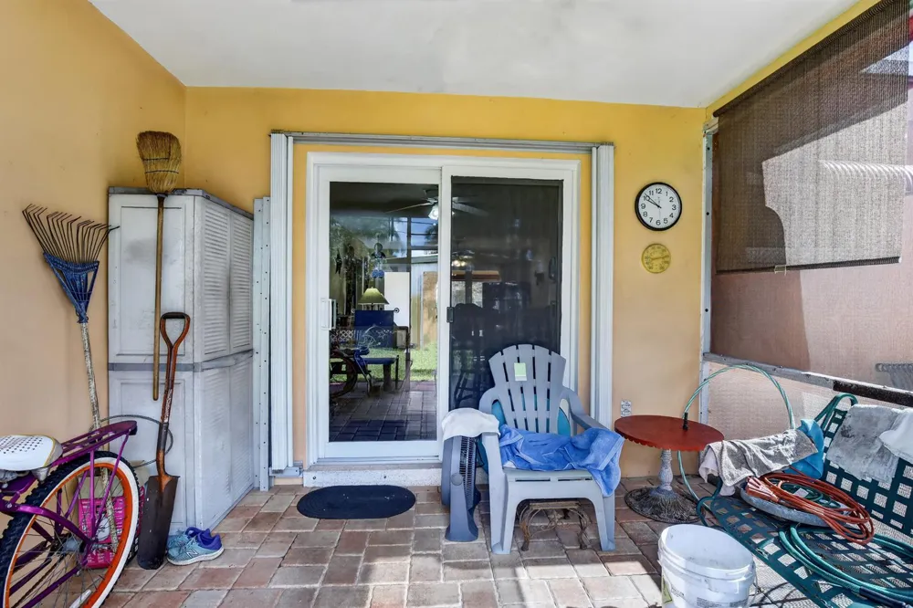 220 NW 48th Street Oakland Park, FL 33309