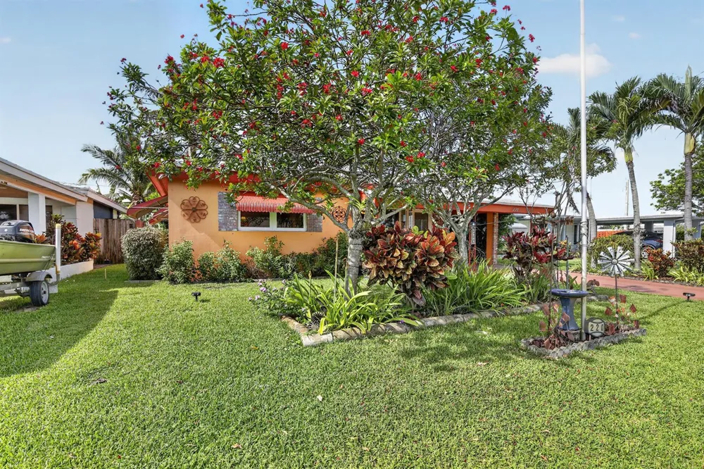 220 NW 48th Street Oakland Park, FL 33309