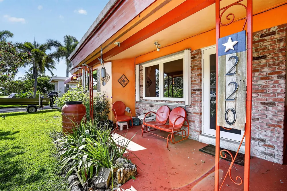 220 NW 48th Street Oakland Park, FL 33309