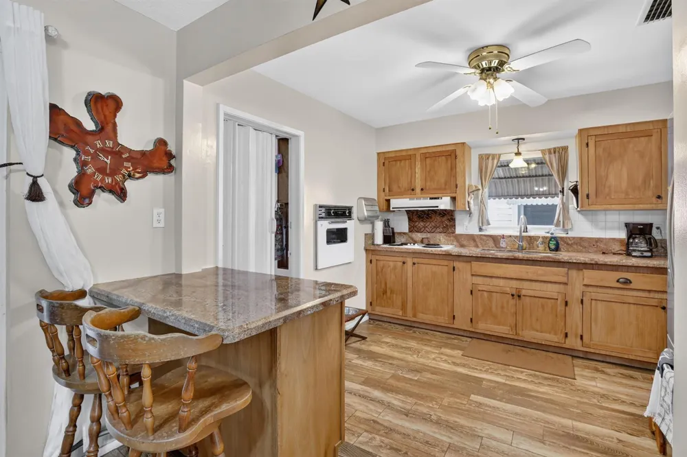 220 NW 48th Street Oakland Park, FL 33309