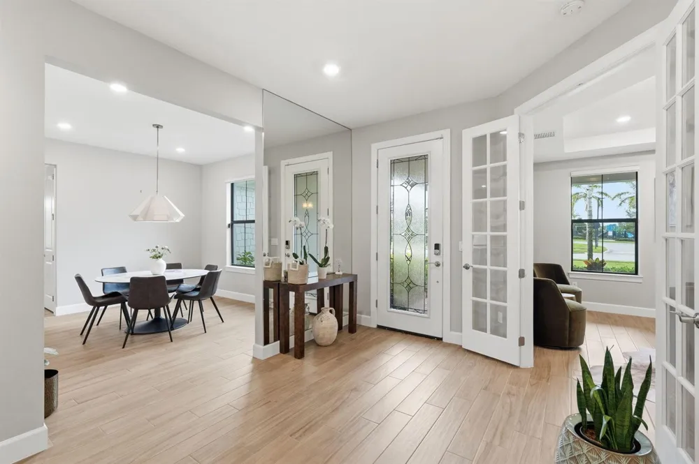 208 Sonoma Isles Circle Jupiter, FL 33478