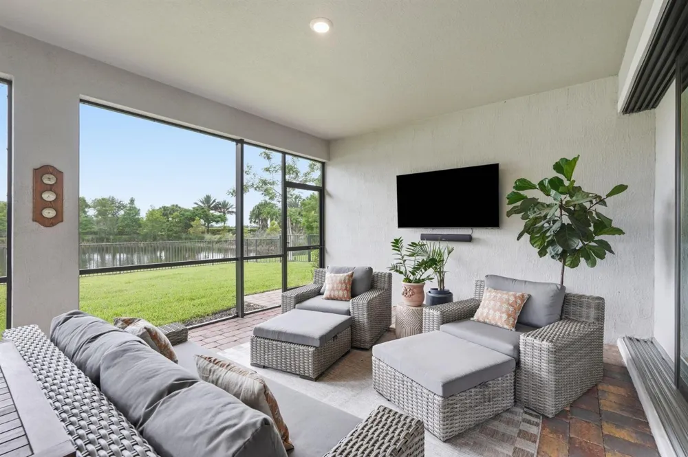 208 Sonoma Isles Circle Jupiter, FL 33478