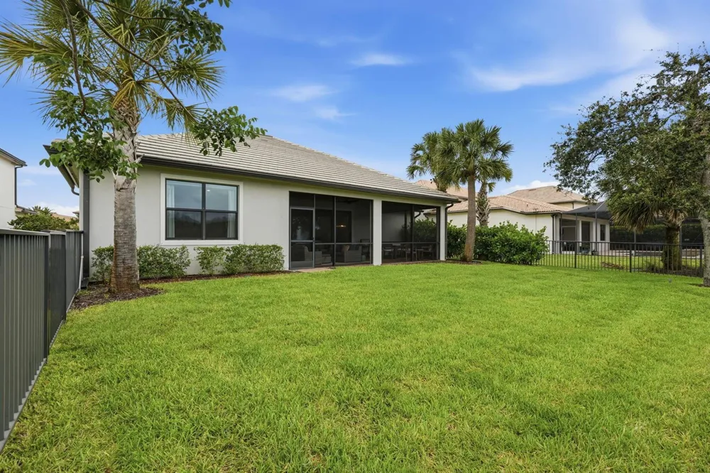 208 Sonoma Isles Circle Jupiter, FL 33478