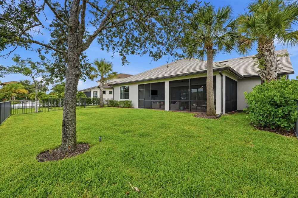 208 Sonoma Isles Circle Jupiter, FL 33478
