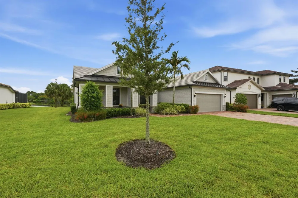 208 Sonoma Isles Circle Jupiter, FL 33478