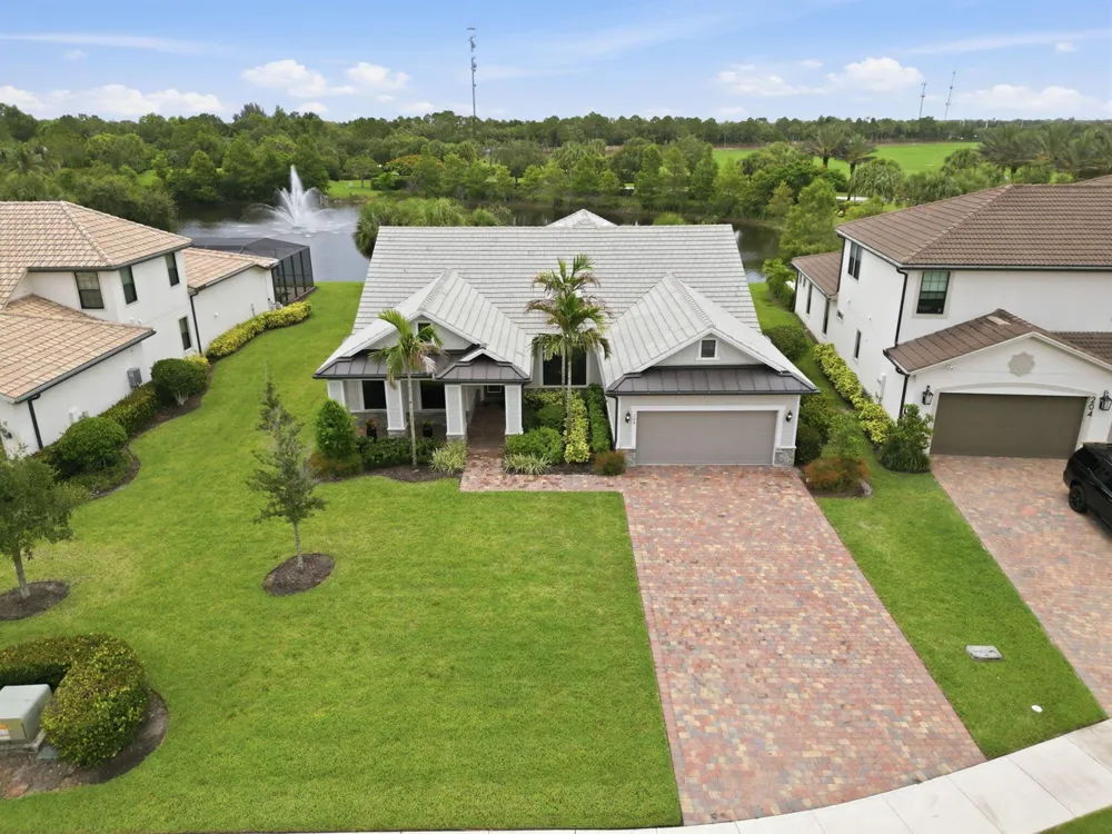 208 Sonoma Isles Circle Jupiter, FL 33478
