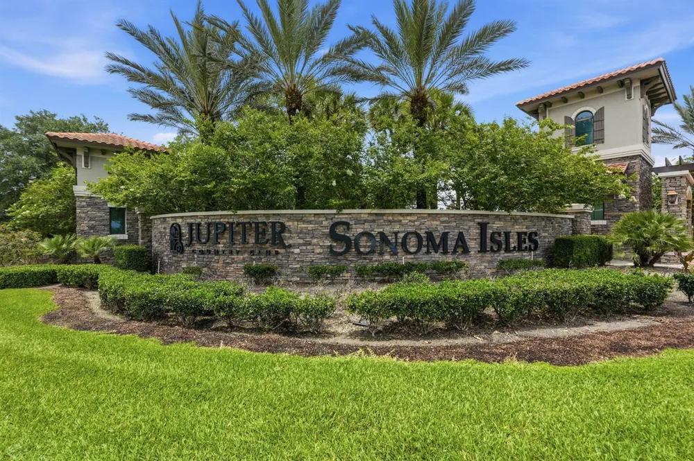 208 Sonoma Isles Circle Jupiter, FL 33478
