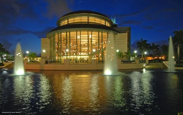 1045 Lake Shore Drive #206 Lake Park, FL 33403