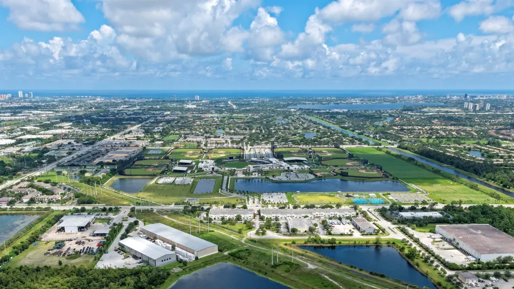 1045 Lake Shore Drive #206 Lake Park, FL 33403