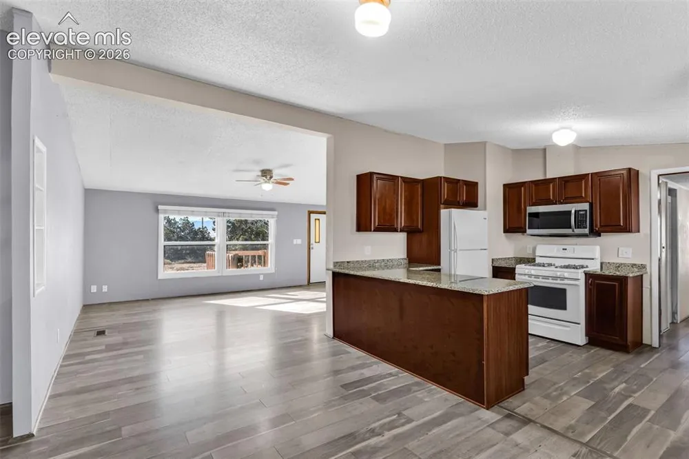 1044 P STREET Penrose, CO 81240