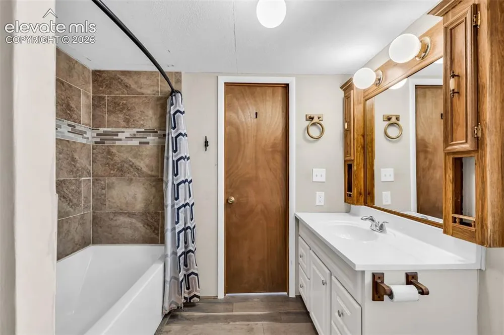 1044 P STREET Penrose, CO 81240