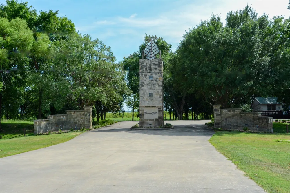 125 Pond Trail Kemp, TX 75143