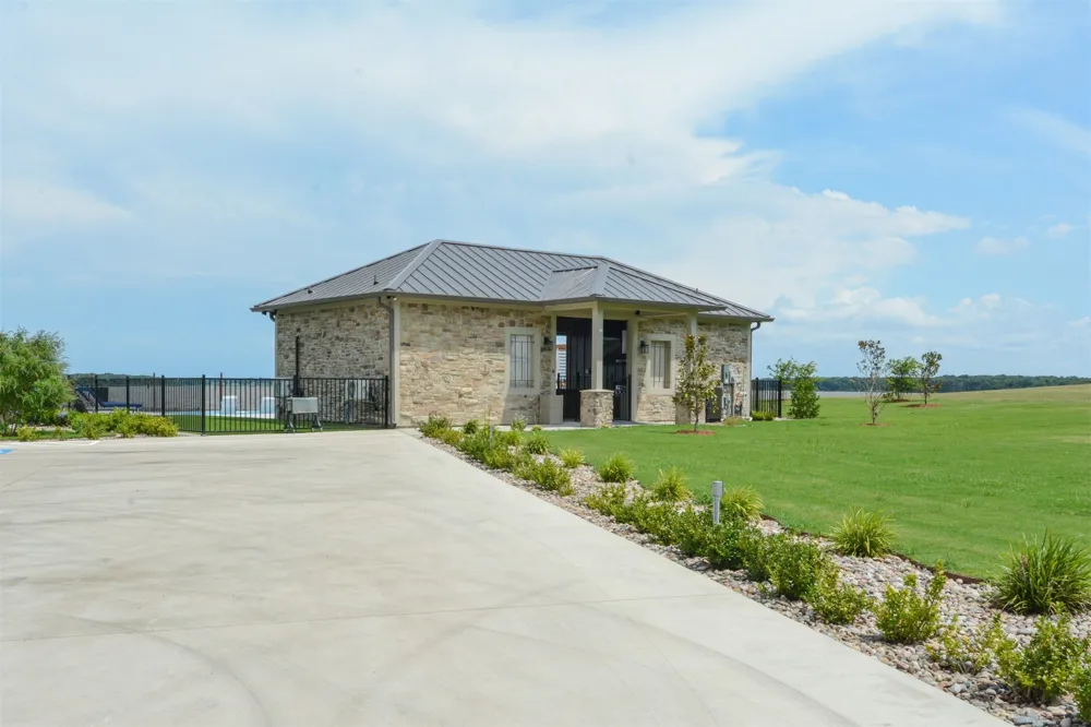 125 Pond Trail Kemp, TX 75143