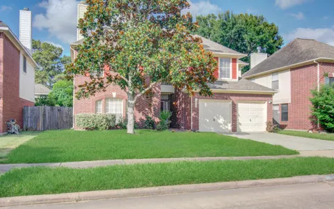 16419 Dawncrest Way