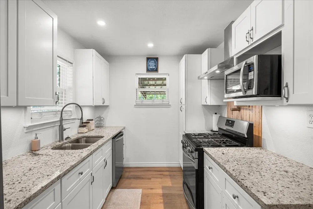 703 Gilmer Avenue Dawson, TX 76639
