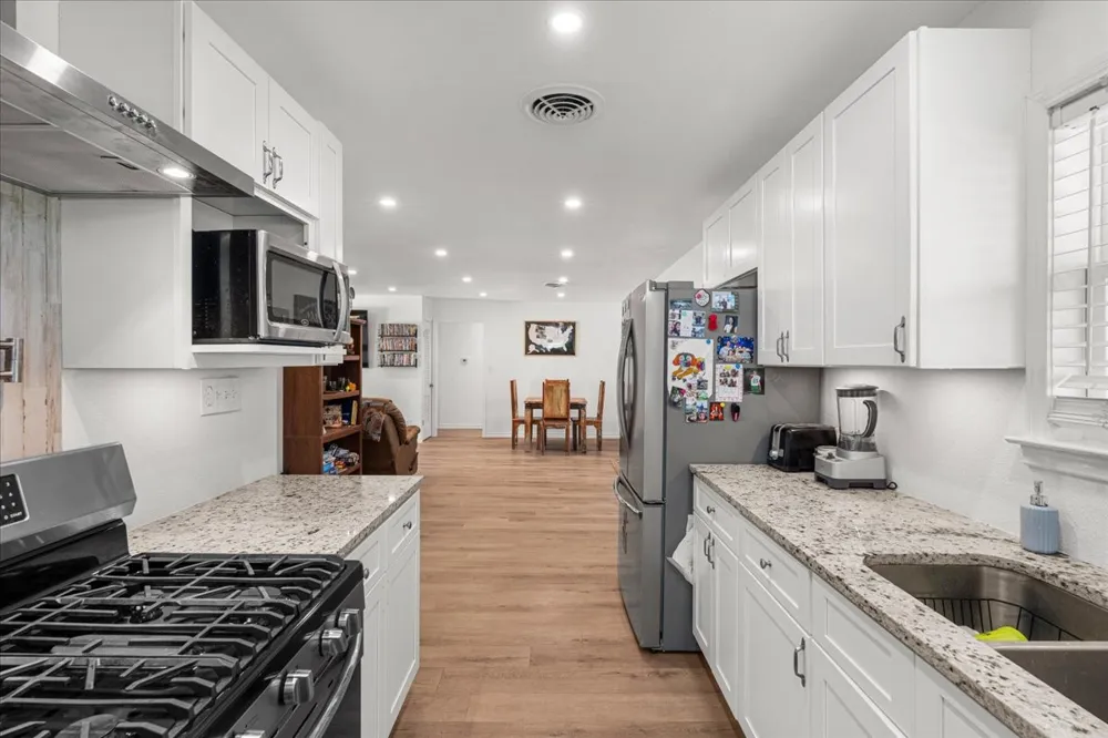 703 Gilmer Avenue Dawson, TX 76639