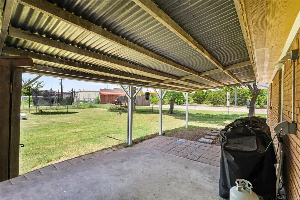 703 Gilmer Avenue Dawson, TX 76639