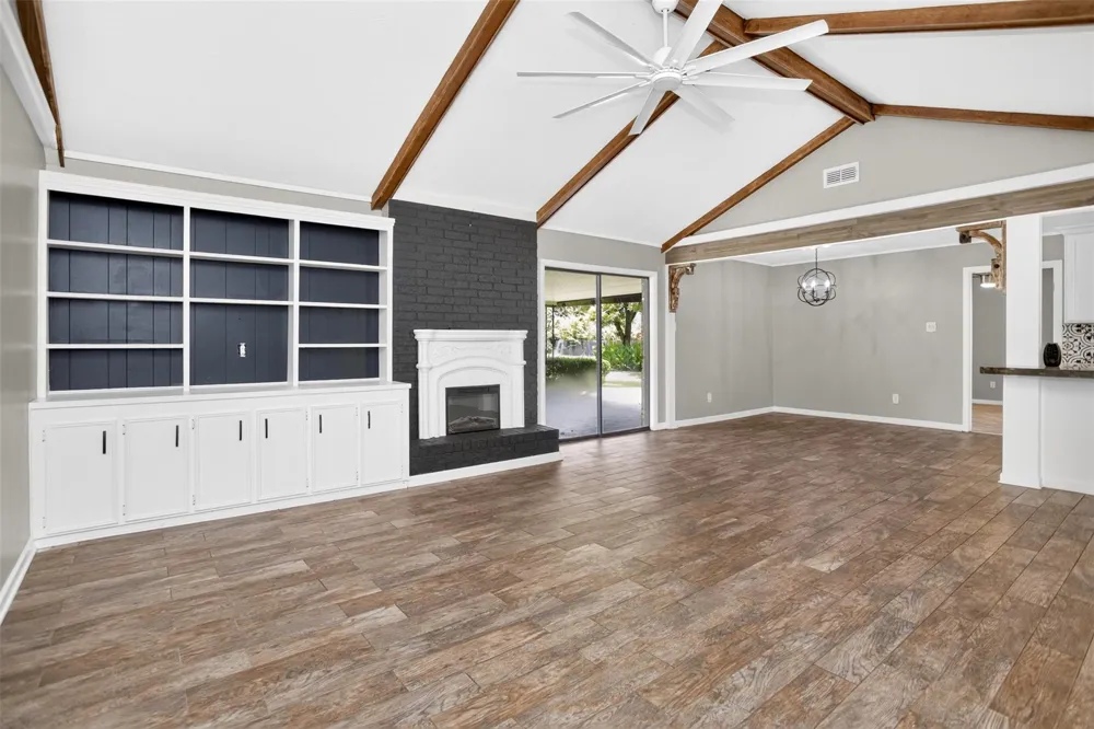 635 W Church St Centerville, TX 75833