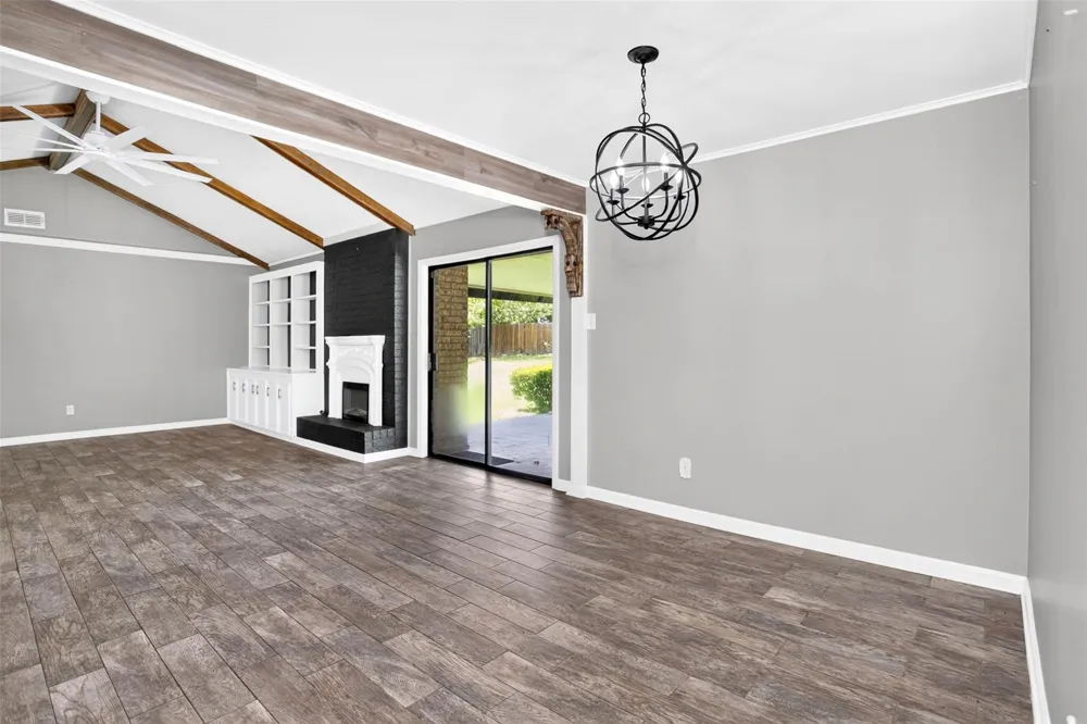 635 W Church St Centerville, TX 75833