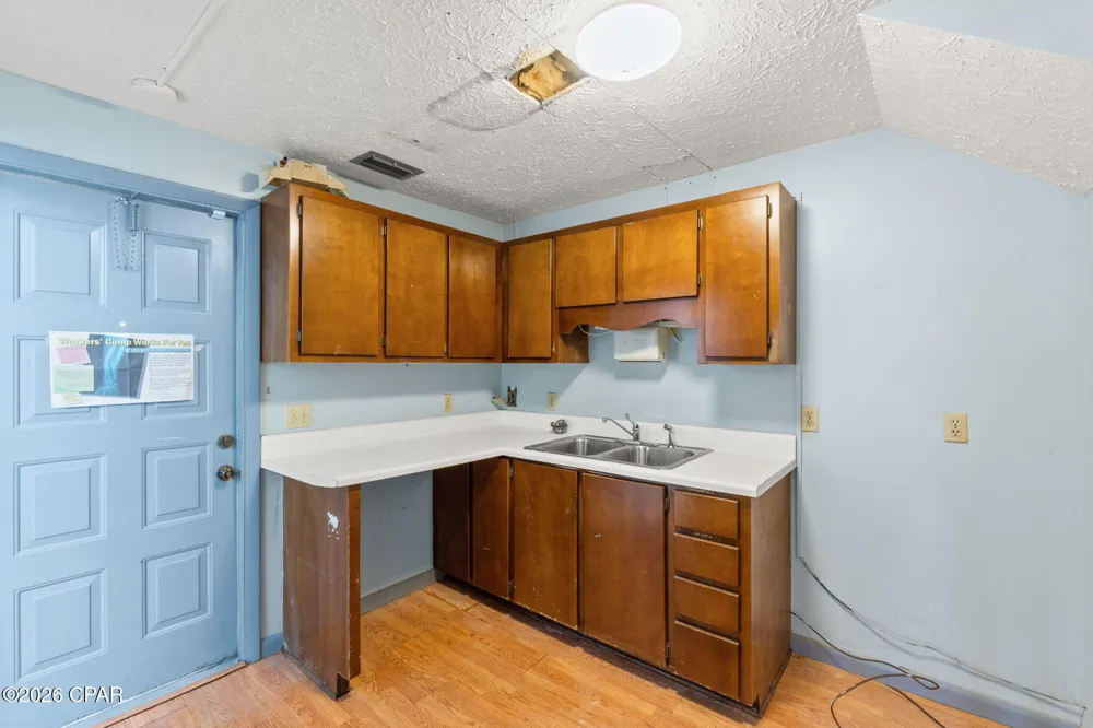 215 W 6th Street Panama City, FL 32401