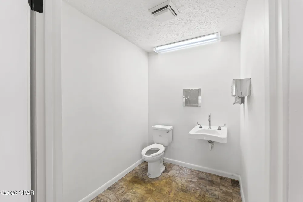 215 W 6th Street Panama City, FL 32401