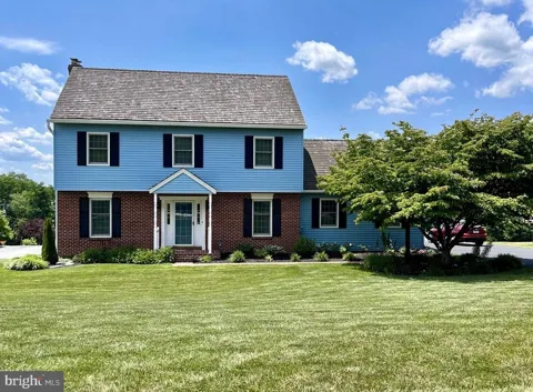 3 COUNTRY MANOR LANE