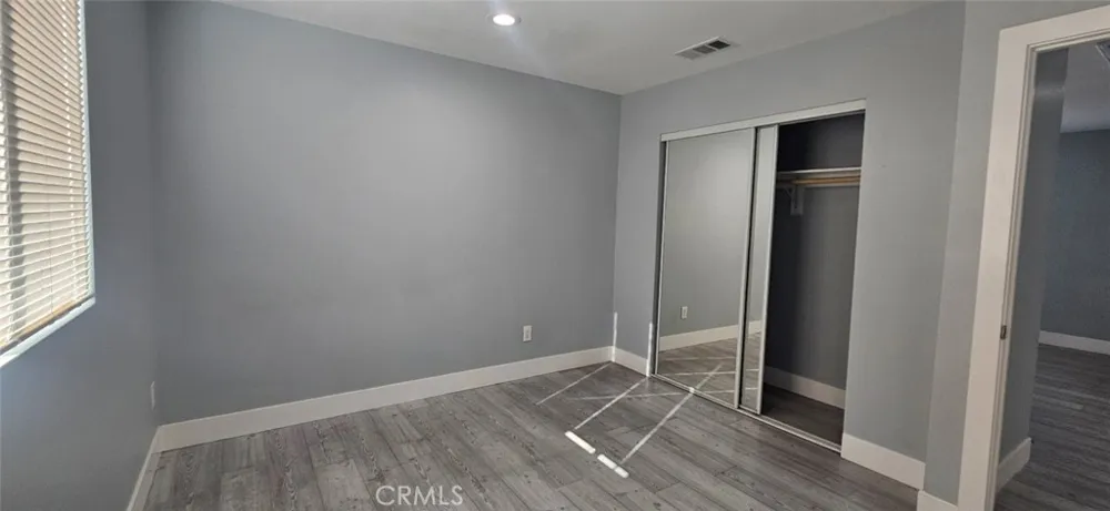 1662 E 60th Los Angeles, CA 90001
