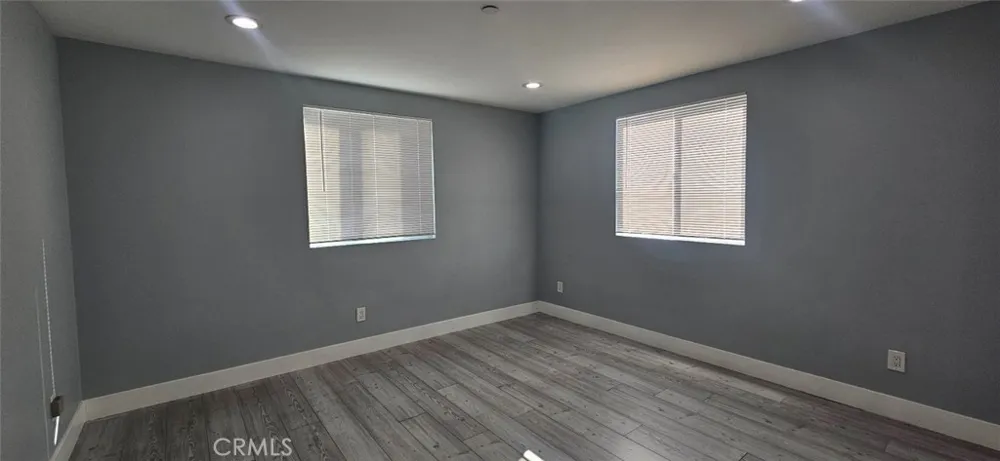 1662 E 60th Los Angeles, CA 90001