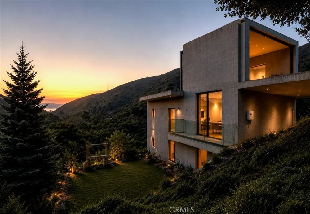 4119 Maguire Malibu, CA 90265