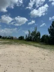 824 NE 23rd Terrace Cape Coral, FL 33909