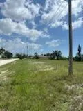 824 NE 23rd Terrace Cape Coral, FL 33909