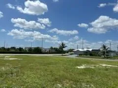 824 NE 23rd Terrace Cape Coral, FL 33909