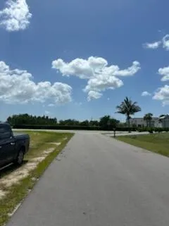824 NE 23rd Terrace Cape Coral, FL 33909